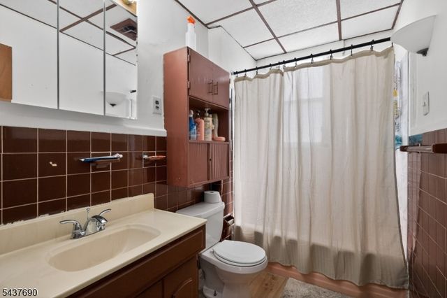 11 Yereance Ave 2, Clifton City, NJ 07011