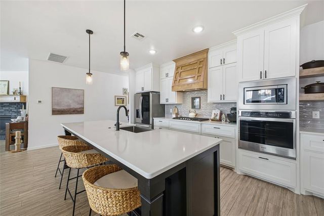 11032 NW 20th Terrace, Yukon, OK 73099