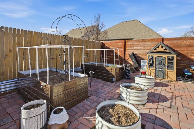 11032 NW 20th Terrace, Yukon, OK 73099
