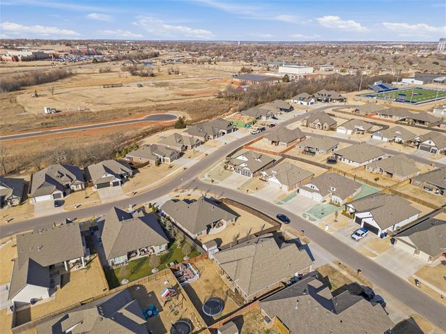 11032 NW 20th Terrace, Yukon, OK 73099