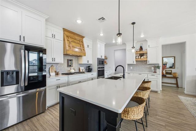 11032 NW 20th Terrace, Yukon, OK 73099