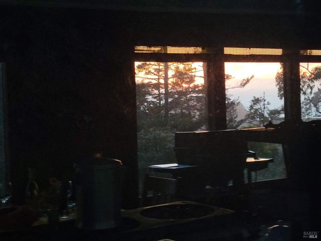 34601 S Highway 1, Gualala, CA 95445