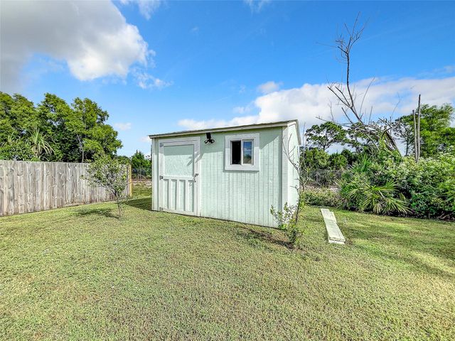 2887 SW Ann Arbor Rd, Port St Lucie, FL 34953