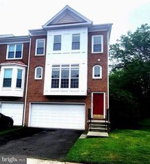 25206 DUNVEGAN SQ, Chantilly, VA 20152