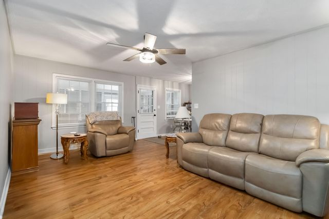 826 Kingsway Drive, Versailles, KY 40383