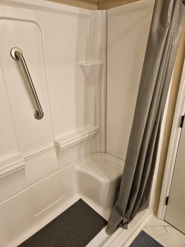 826 Kingsway Drive, Versailles, KY 40383