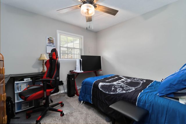 826 Kingsway Drive, Versailles, KY 40383