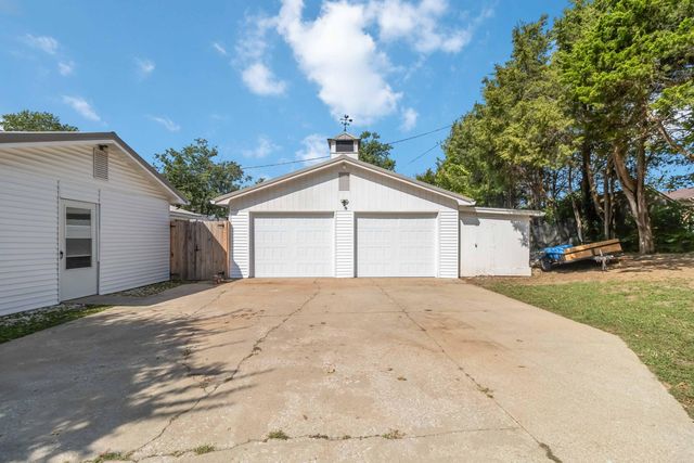 826 Kingsway Drive, Versailles, KY 40383