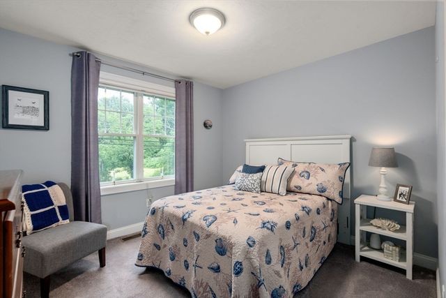 101 Prospect Hill St, Taunton, MA 02780