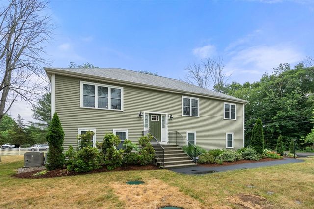 101 Prospect Hill St, Taunton, MA 02780