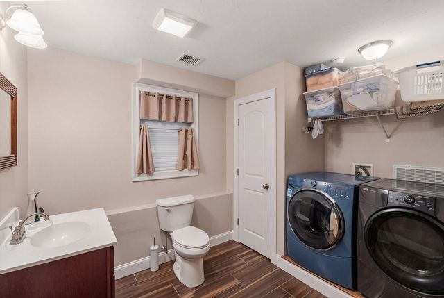 101 Prospect Hill St, Taunton, MA 02780