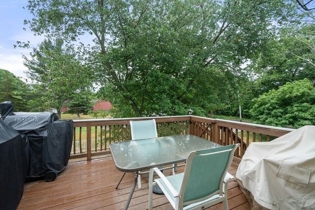 101 Prospect Hill St, Taunton, MA 02780