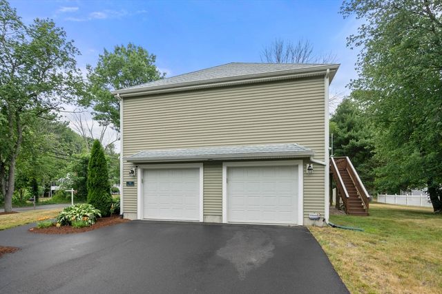 101 Prospect Hill St, Taunton, MA 02780
