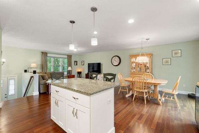 101 Prospect Hill St, Taunton, MA 02780