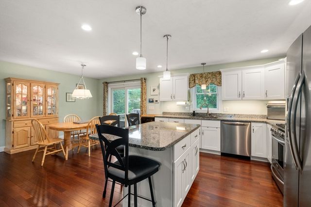 101 Prospect Hill St, Taunton, MA 02780