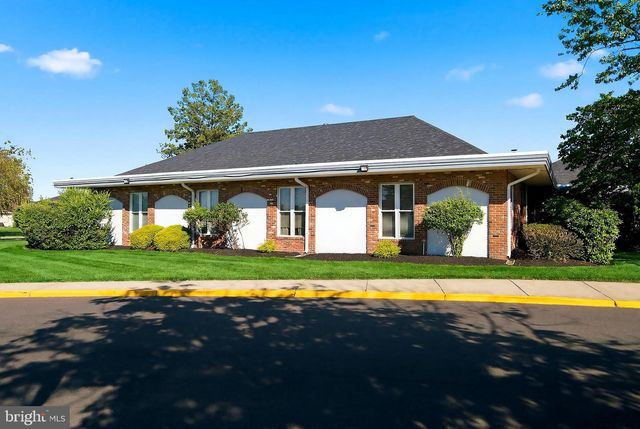 205 BONAIRE DR, Toms River, NJ 08757