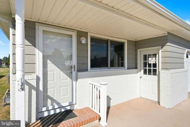 205 BONAIRE DR, Toms River, NJ 08757