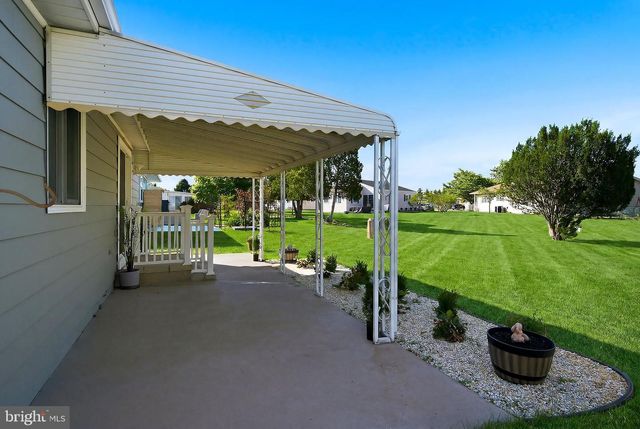 205 BONAIRE DR, Toms River, NJ 08757