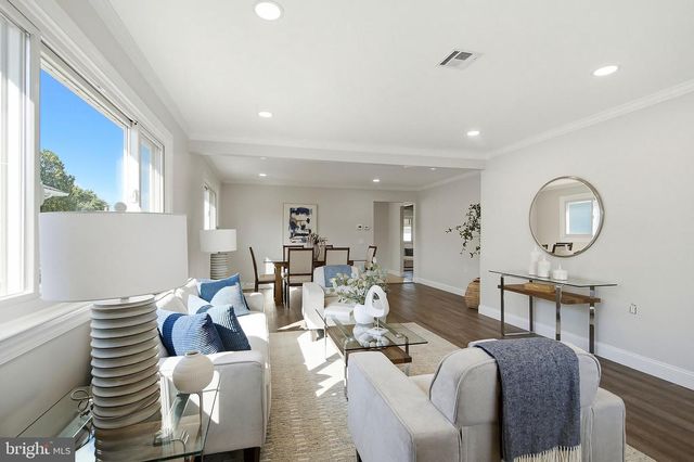 205 BONAIRE DR, Toms River, NJ 08757