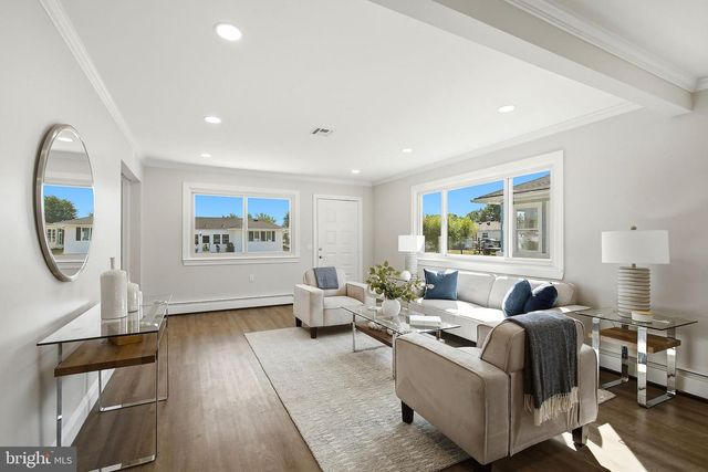 205 BONAIRE DR, Toms River, NJ 08757