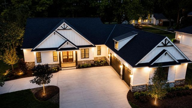 5615 Old Orchard Trail, Orchard Lake Vllg, MI 48324