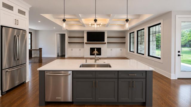 5615 Old Orchard Trail, Orchard Lake Vllg, MI 48324