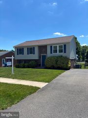73 AMANDA DR, Smithsburg, MD 21783