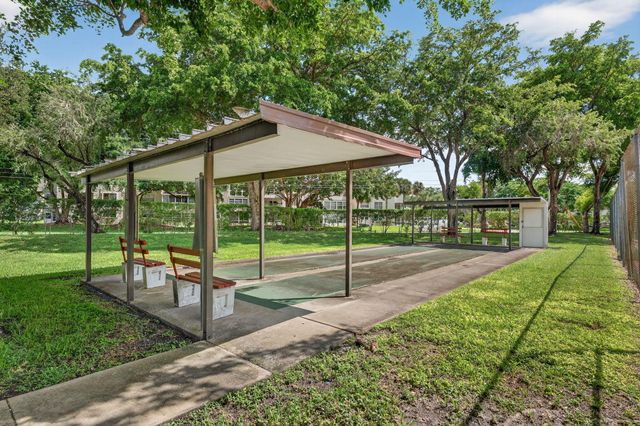 9441 W MCNAB Road 111, Tamarac, FL 33321