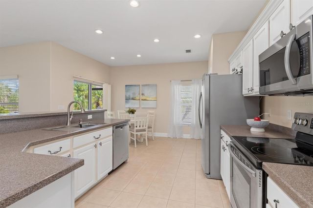 2796 SUNCOAST LAKES BOULEVARD, Punta Gorda, FL 33980
