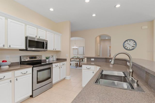 2796 SUNCOAST LAKES BOULEVARD, Punta Gorda, FL 33980