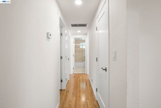 2526 Oakes Dr, Hayward, CA 94542