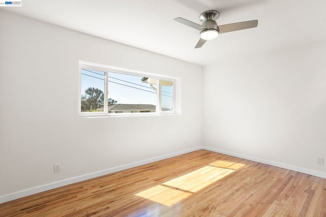 2526 Oakes Dr, Hayward, CA 94542