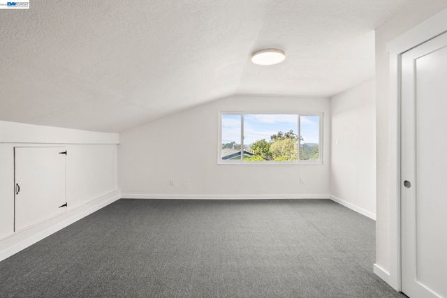 2526 Oakes Dr, Hayward, CA 94542