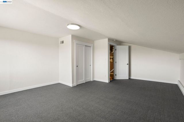 2526 Oakes Dr, Hayward, CA 94542