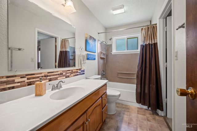 449 SE Sunrise Dr, Mountain Home, ID 83647