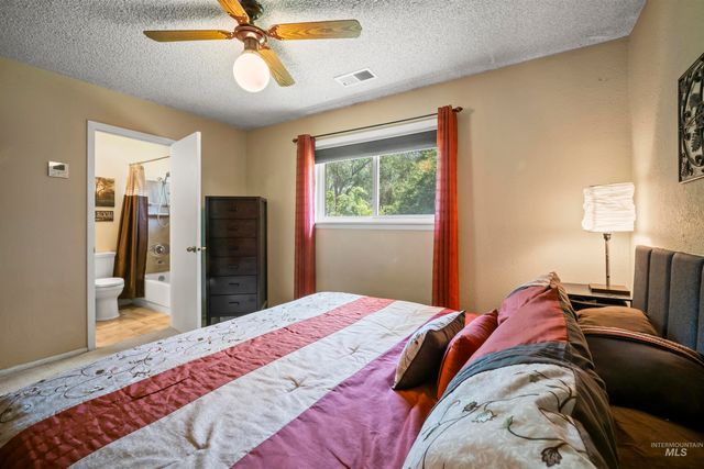 449 SE Sunrise Dr, Mountain Home, ID 83647
