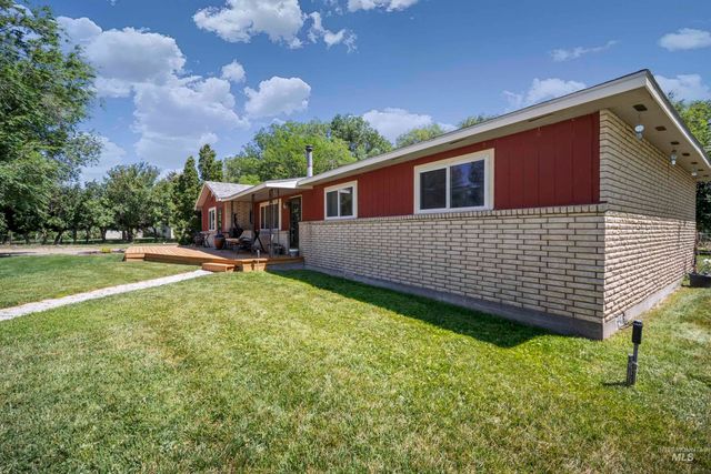 449 SE Sunrise Dr, Mountain Home, ID 83647