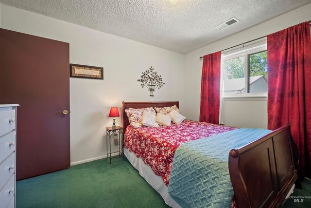 449 SE Sunrise Dr, Mountain Home, ID 83647