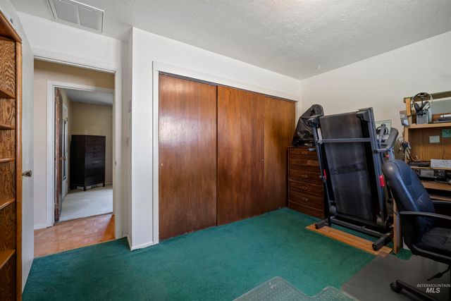 449 SE Sunrise Dr, Mountain Home, ID 83647