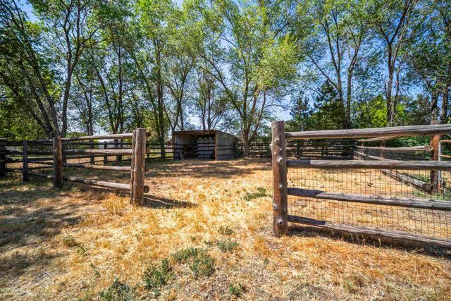 449 SE Sunrise Dr, Mountain Home, ID 83647