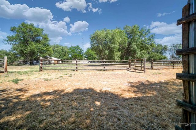 449 SE Sunrise Dr, Mountain Home, ID 83647