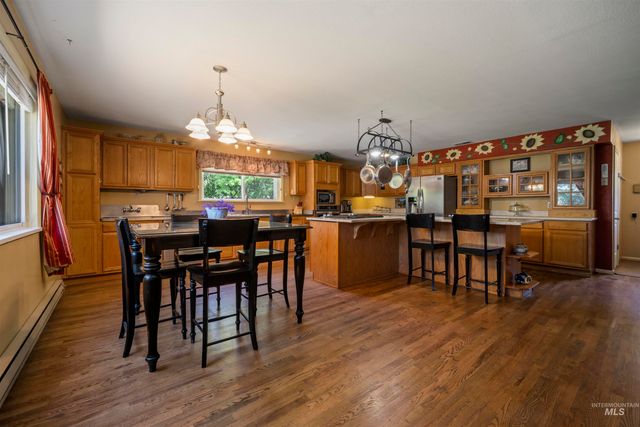 449 SE Sunrise Dr, Mountain Home, ID 83647