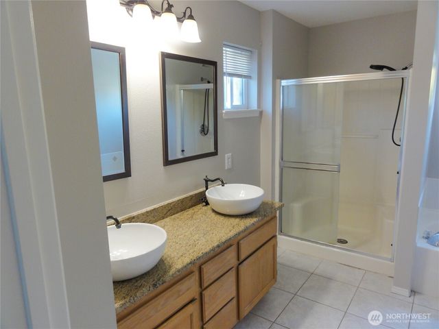 34231 31st Avenue SW, Federal Way, WA 98023