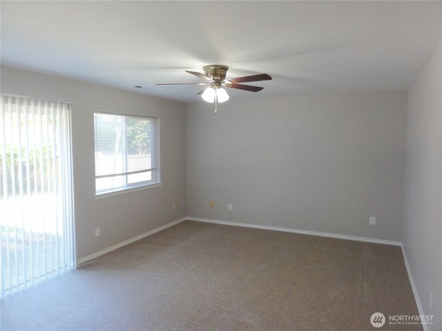 34231 31st Avenue SW, Federal Way, WA 98023