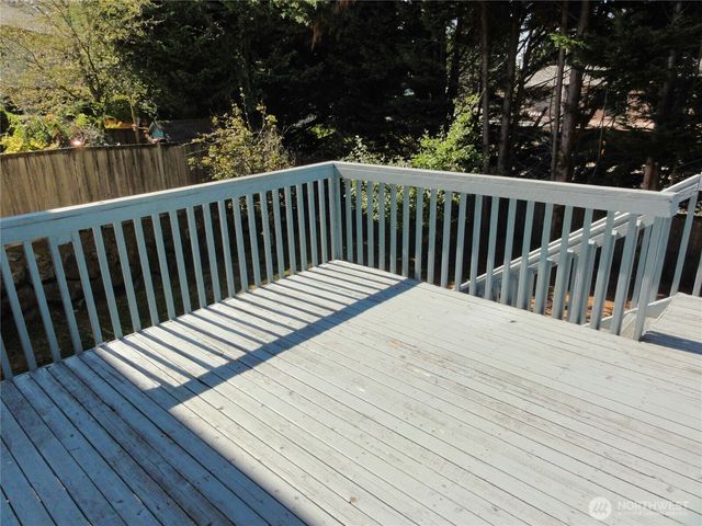 34231 31st Avenue SW, Federal Way, WA 98023