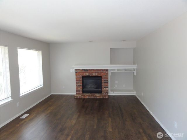 34231 31st Avenue SW, Federal Way, WA 98023