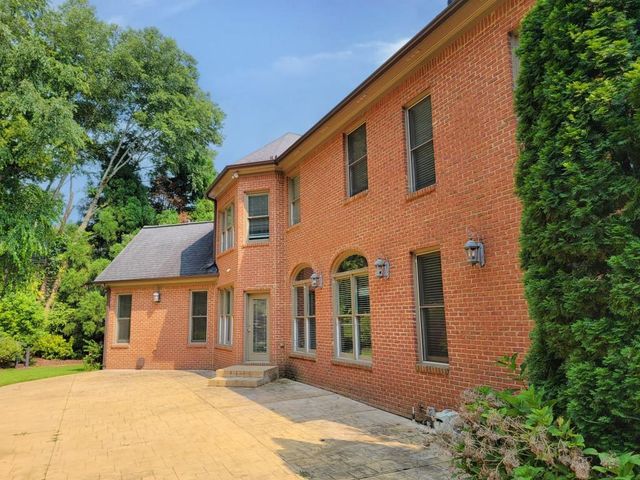 5840 Cool Springs Drive, Cumming, GA 30040