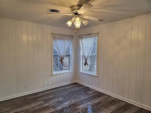 5728 Rockhill Road, Fort Worth, TX 76112