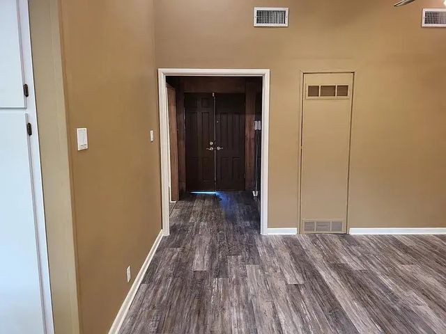 5728 Rockhill Road, Fort Worth, TX 76112