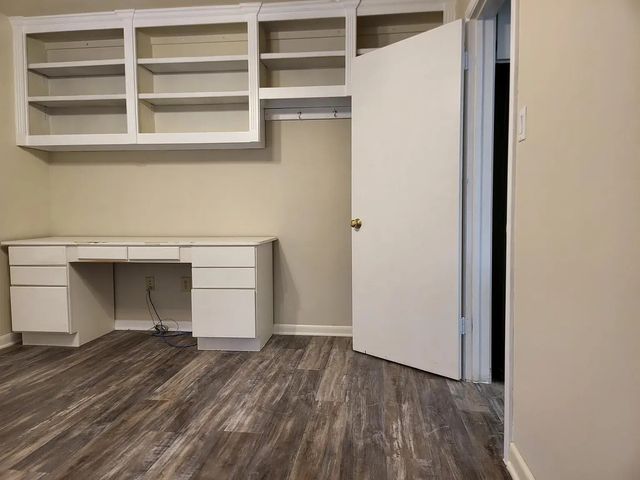 5728 Rockhill Road, Fort Worth, TX 76112